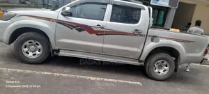 Toyota Hilux 2012 Silver