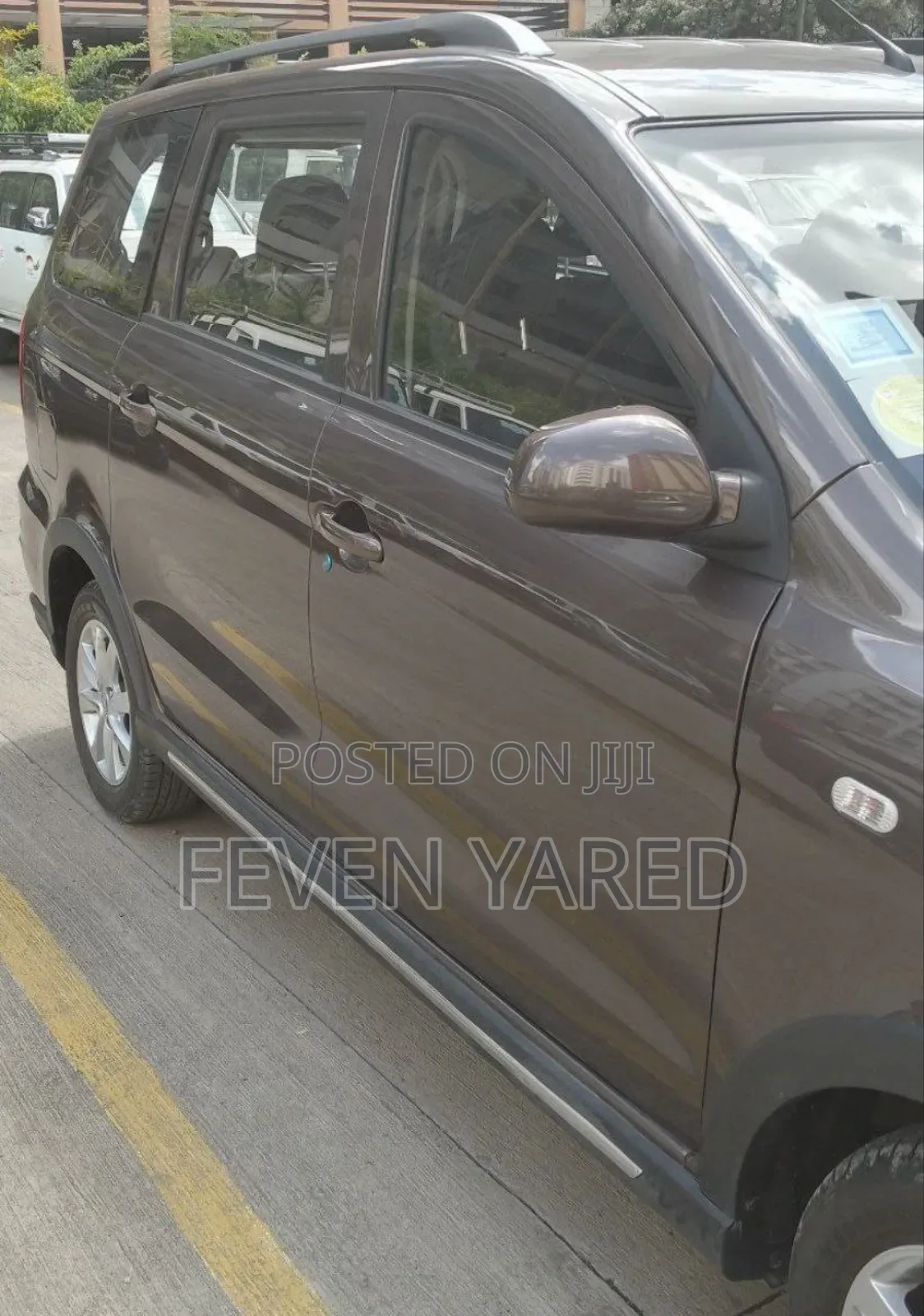 Dongfeng Glory 2023 Brown