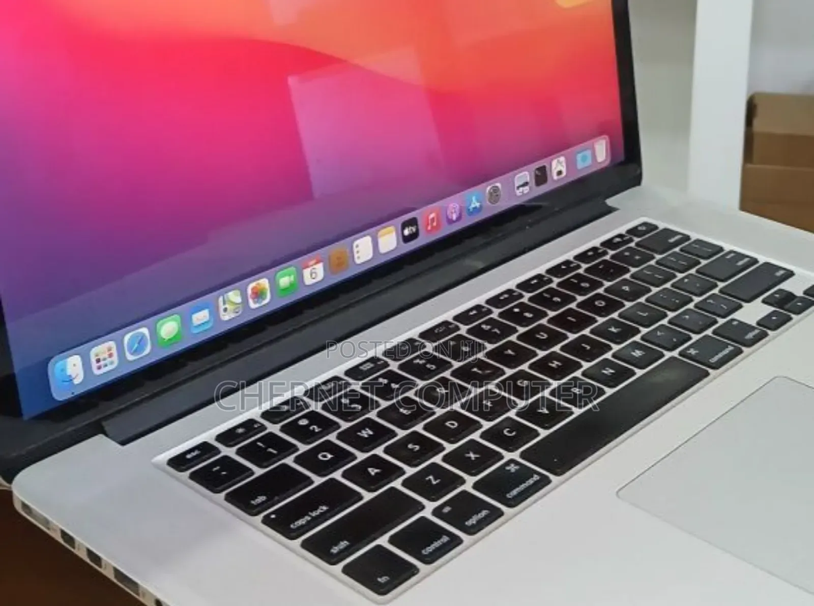 New Laptop Apple MacBook Pro 2015 16GB Intel Core I7 SSD 256GB