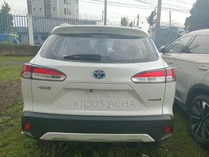 New Toyota Corolla 2024 White