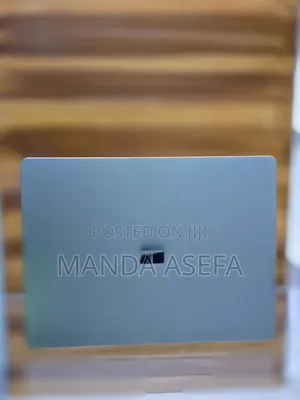 Photo - New Laptop Microsoft Surface 8GB Intel Core I5 SSD 256GB