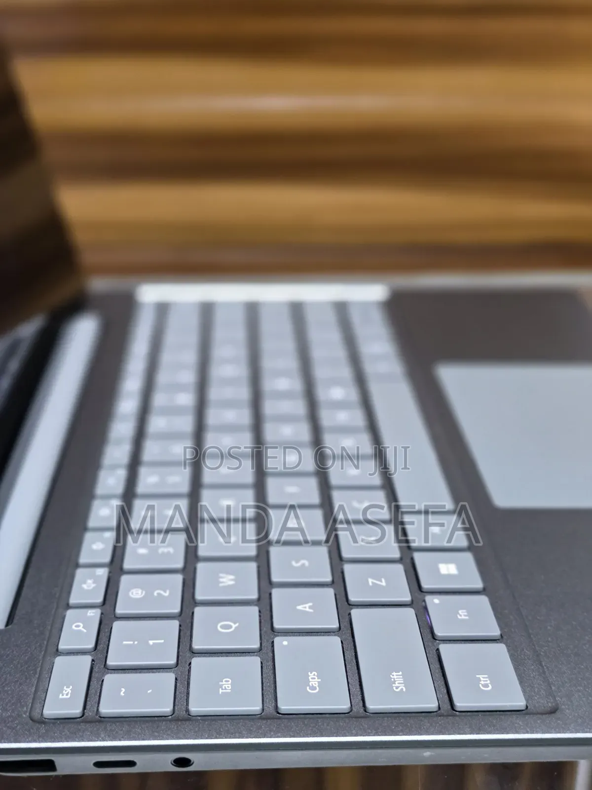 New Laptop Microsoft Surface 8GB Intel Core I5 SSD 256GB