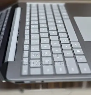 New Laptop Microsoft Surface Laptop 8GB Intel Core I5 SSD 256GB