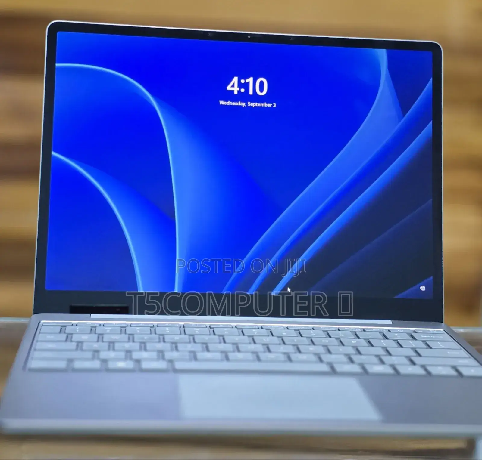 New Laptop Microsoft Surface Laptop 8GB Intel Core I5 SSD 256GB