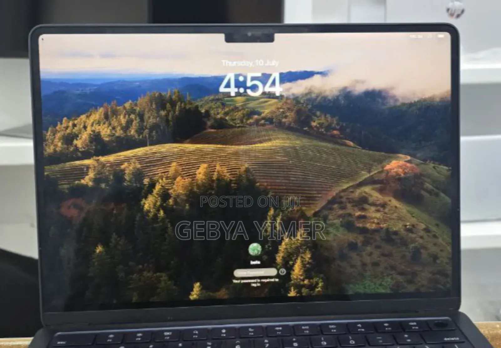 New Laptop Apple MacBook Air 2022 M2 8GB Apple M2 SSD 256GB