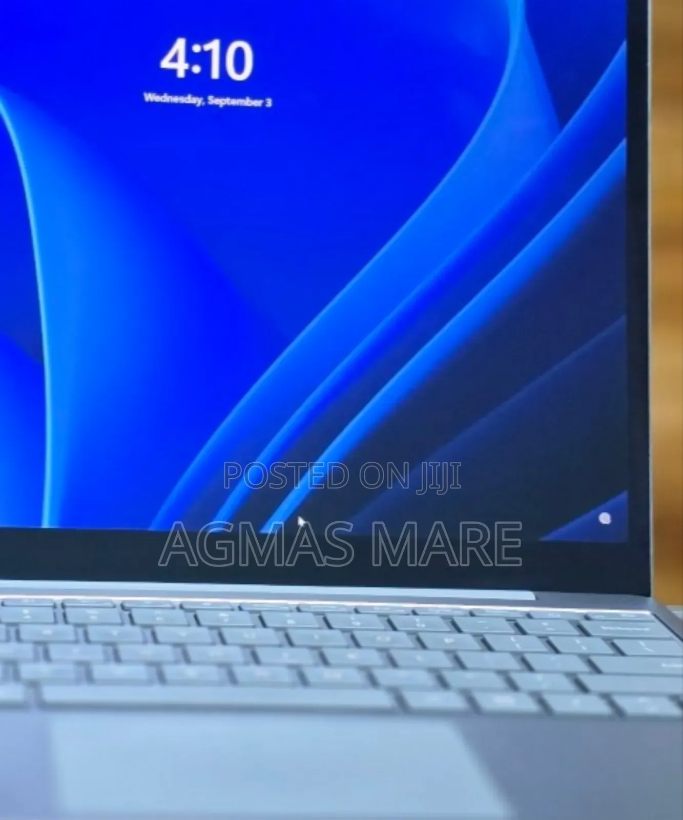 New Laptop Microsoft Surface 8GB Intel Core I5 SSD 256GB