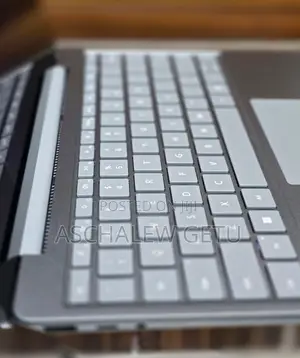 Photo - New Laptop Microsoft Surface 8GB Intel Core I5 SSD 256GB