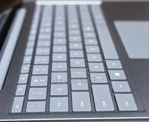 New Laptop Microsoft Surface 8GB Intel Core I5 SSD 256GB