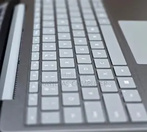 Photo - New Laptop Microsoft Surface 8GB Intel Core I5 SSD 256GB