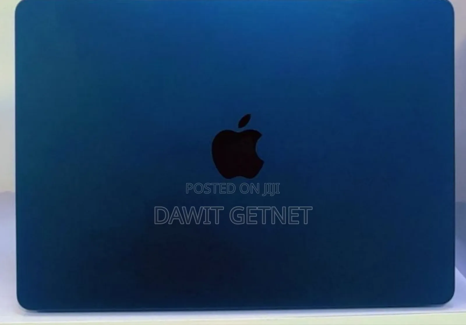 New Laptop Apple MacBook Air 2022 M2 8GB Intel Core I5 SSD 256GB