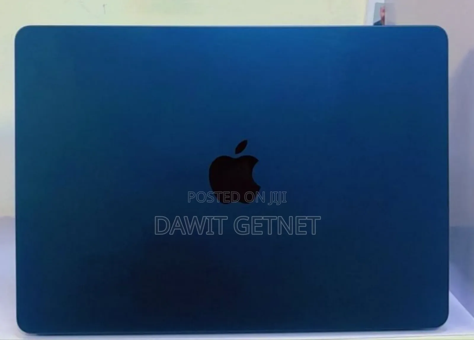 New Laptop Apple MacBook Air 2022 M2 8GB Intel Core I5 SSD 256GB