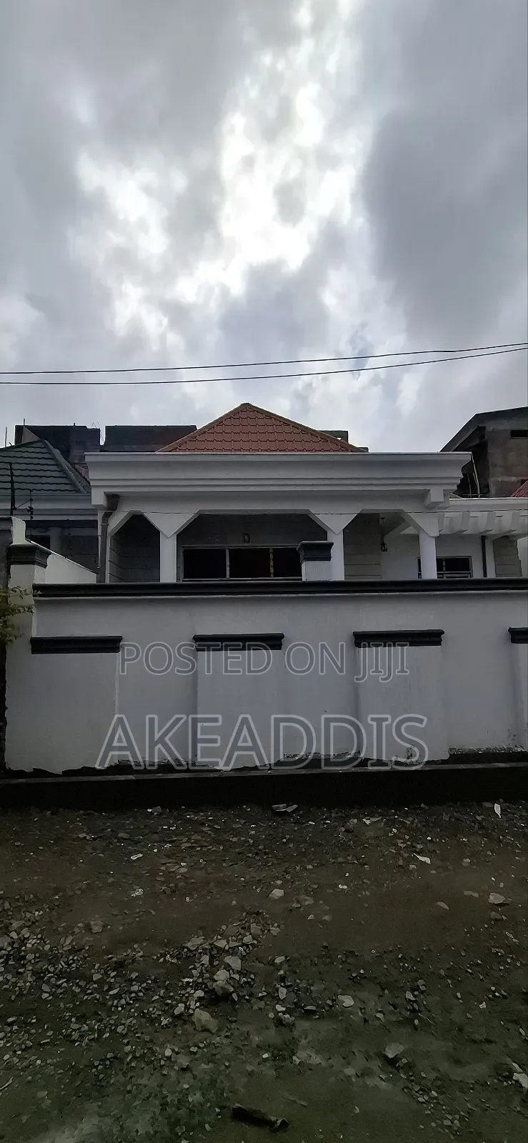 Furnished 4bdrm Villa in ቦሌ አያት, Bole for sale