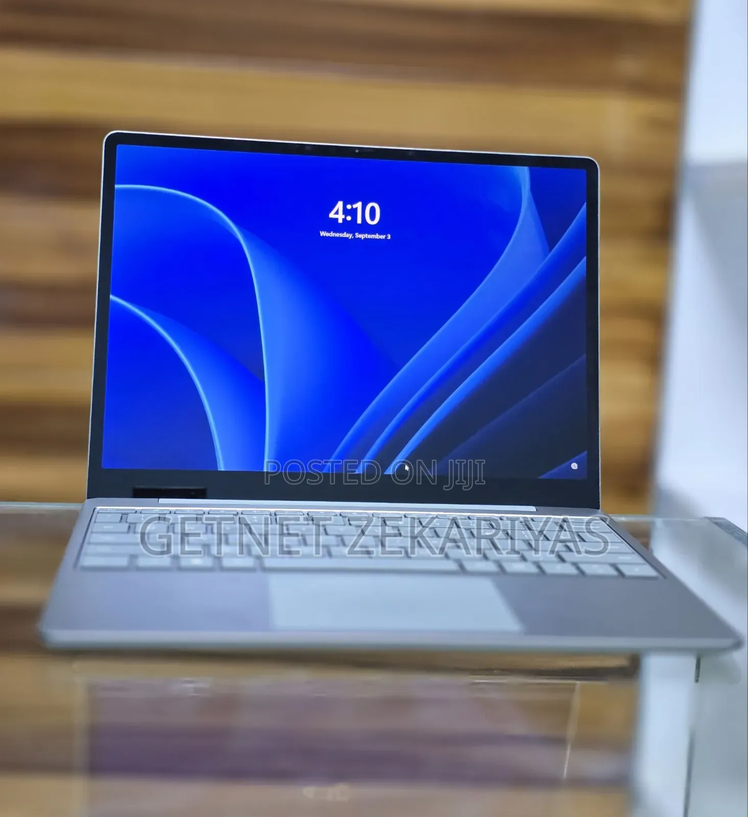 New Laptop Microsoft Surface 8GB Intel Core I5 SSD 256GB