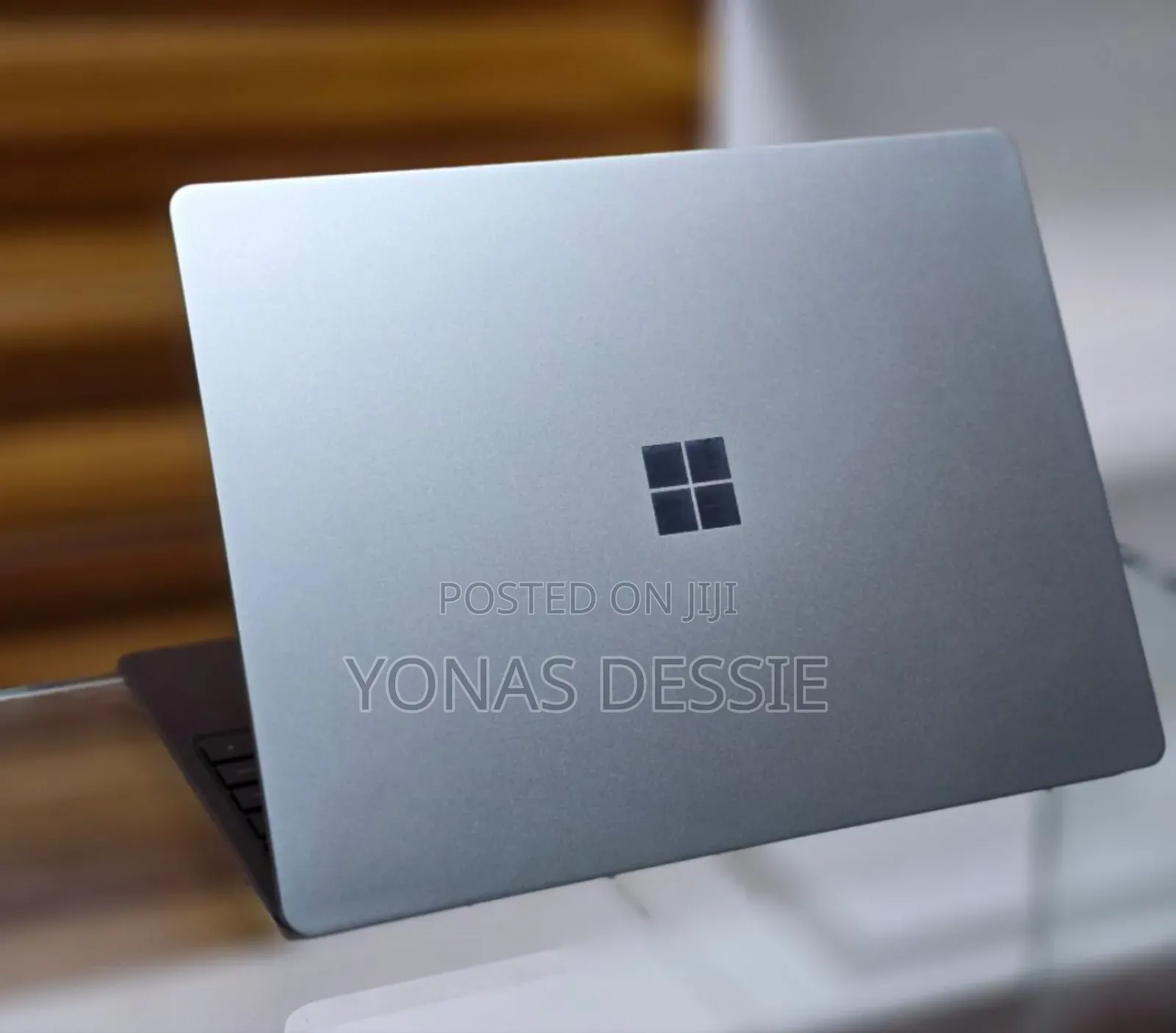 New Laptop Microsoft Surface Laptop 8GB Intel Core I5 SSD 256GB