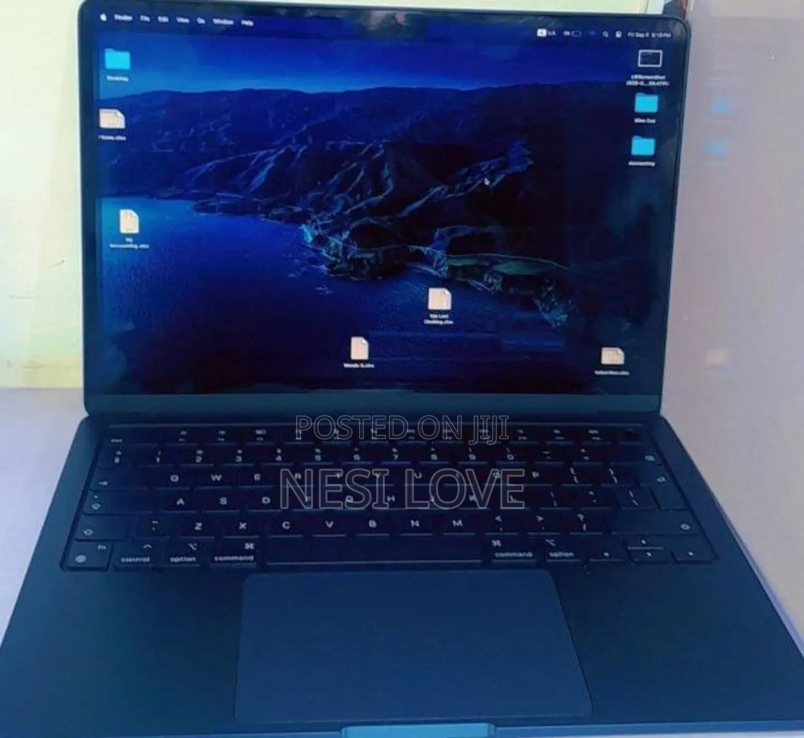 New Laptop Apple MacBook Air 2022 M2 8GB SSD 256GB