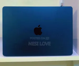 New Laptop Apple MacBook Air 2022 M2 8GB SSD 256GB