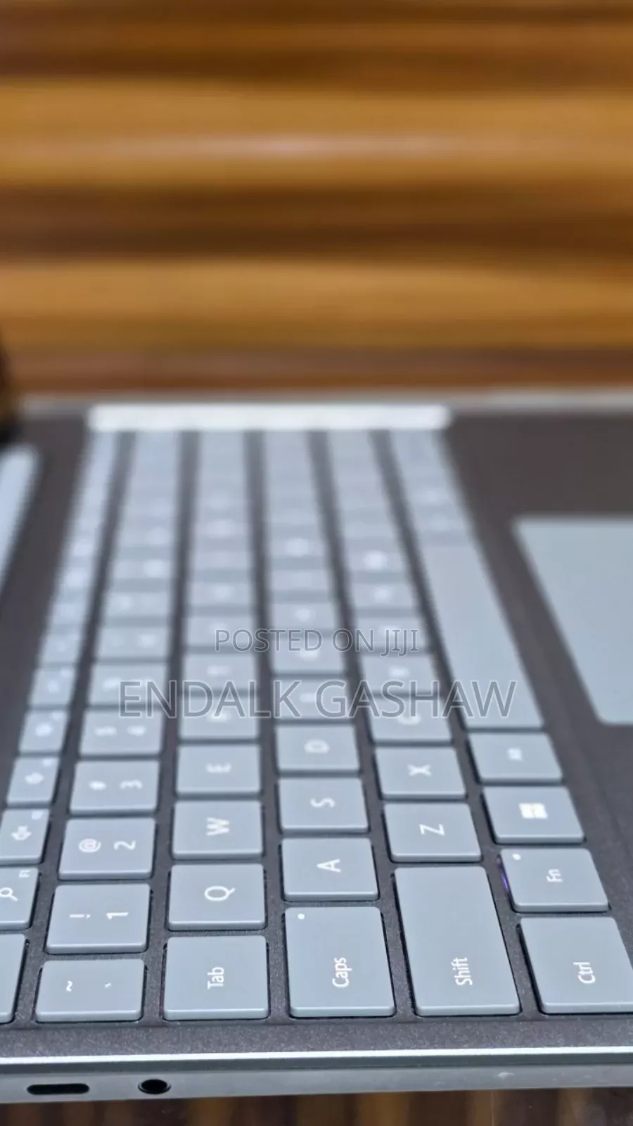 New Laptop Microsoft Surface 8GB Intel Core I5 SSD 256GB