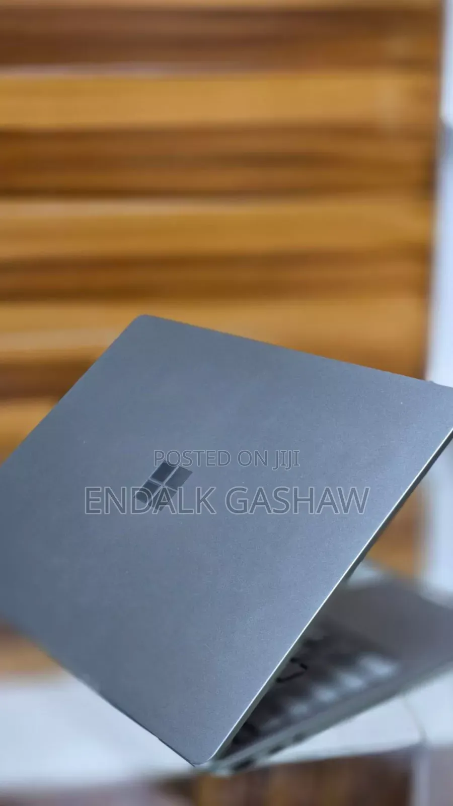 New Laptop Microsoft Surface 8GB Intel Core I5 SSD 256GB