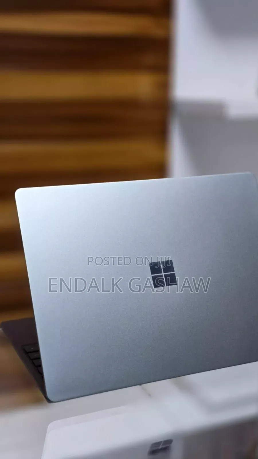 New Laptop Microsoft Surface 8GB Intel Core I5 SSD 256GB