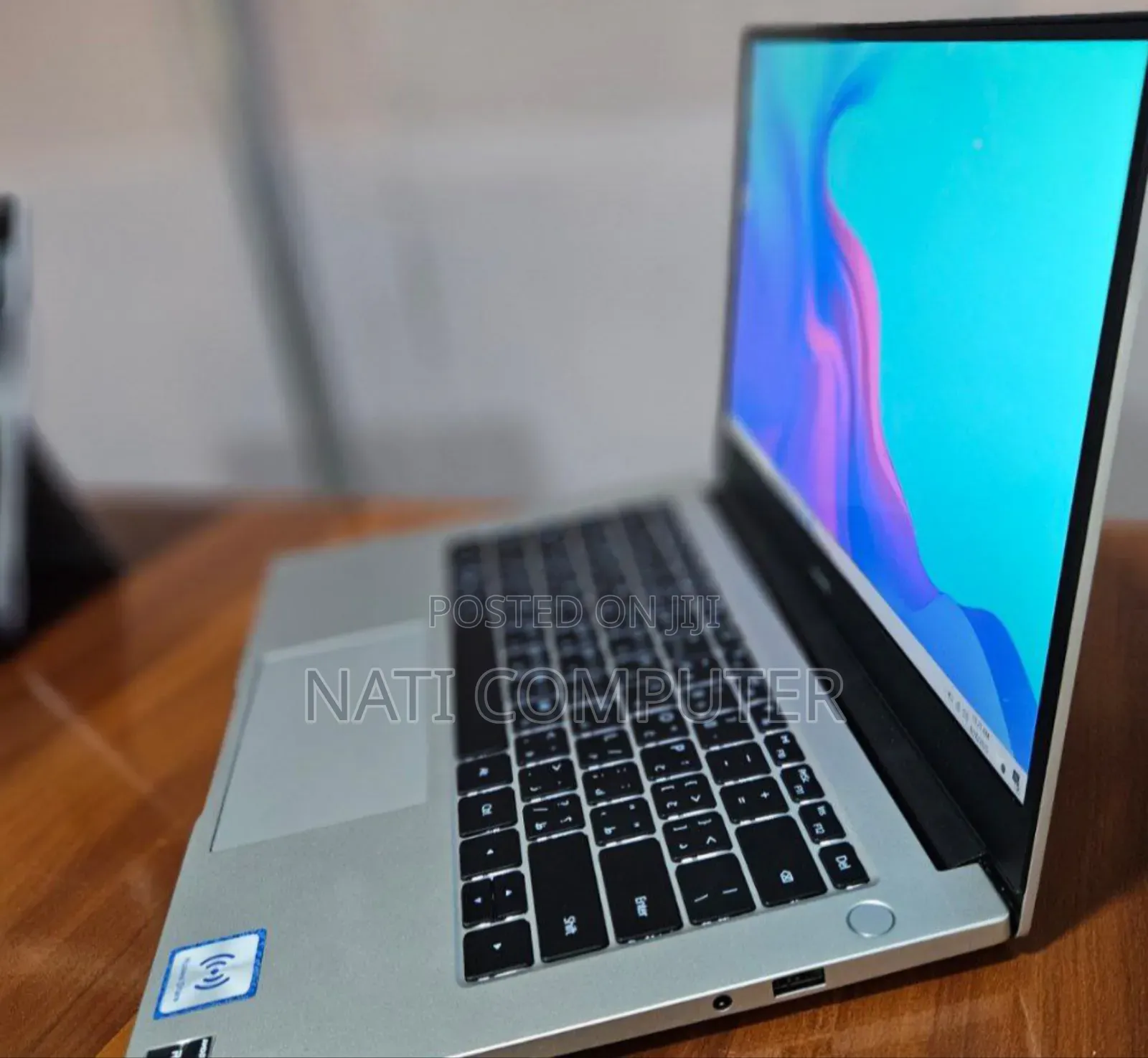 New Laptop Huawei MateBook 13 WRT-W19E 8GB Intel Core I5 SSD 512GB