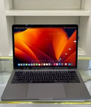 New Laptop Apple MacBook Pro 2017 16GB Intel Core I5 SSD 512GB