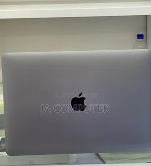 New Laptop Apple MacBook Pro 2017 16GB Intel Core I5 SSD 512GB