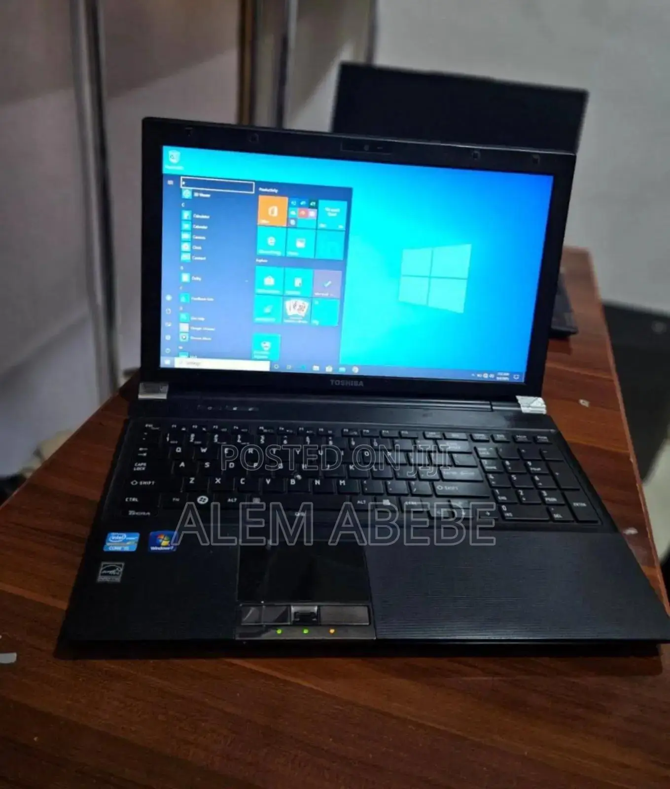 Laptop Toshiba Tecra R950 4GB Intel Core I5 SSD 320GB