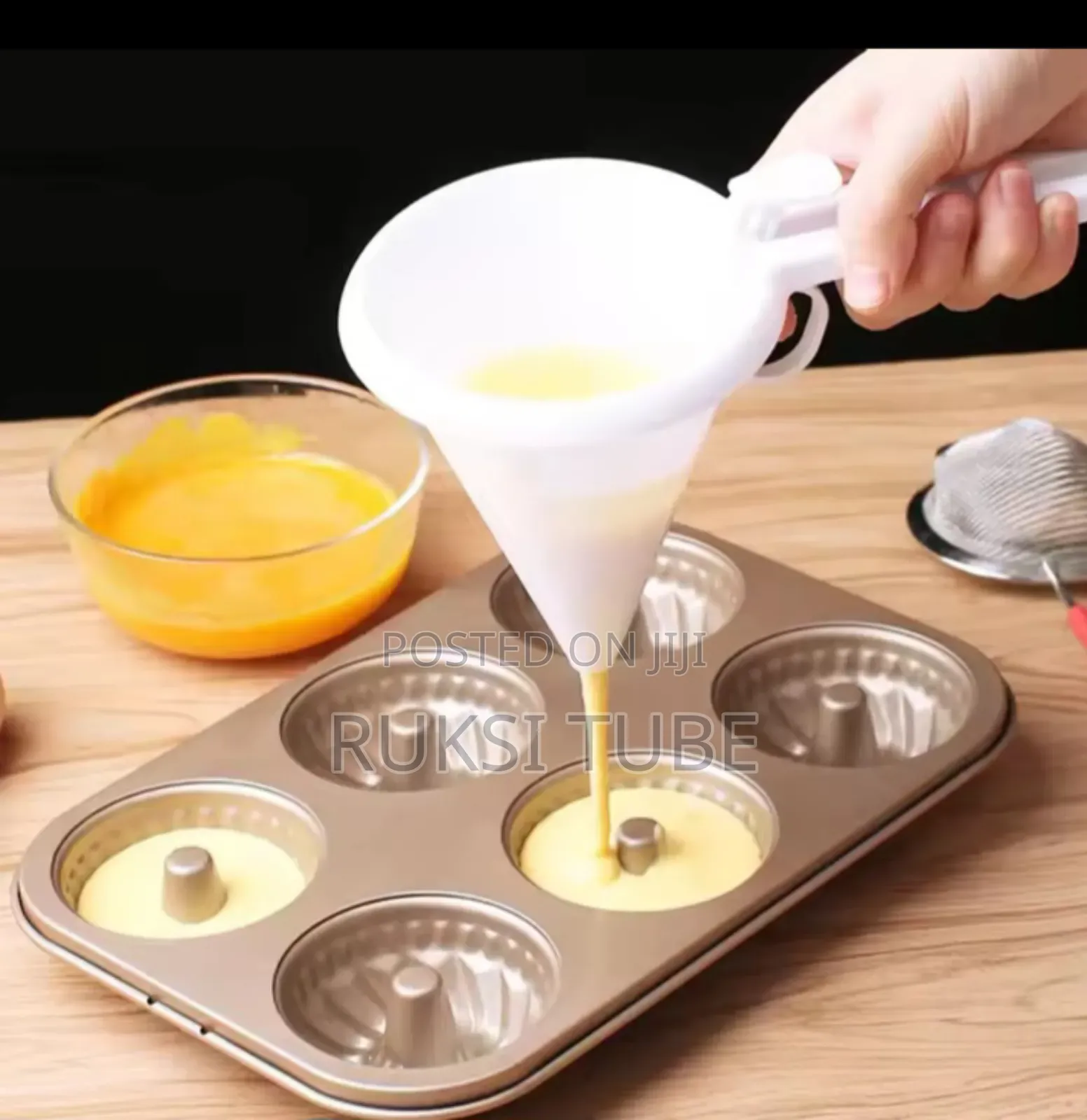 Hand-Held Batter Funnel Chocolate Pancake Cupcake Tools Cookie Mold