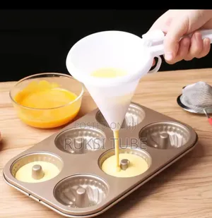 Hand-Held Batter Funnel Chocolate Pancake Cupcake Tools Cookie Mold