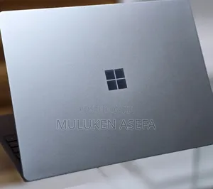 New Laptop Microsoft Surface 8GB Intel Core I5 SSD 256GB