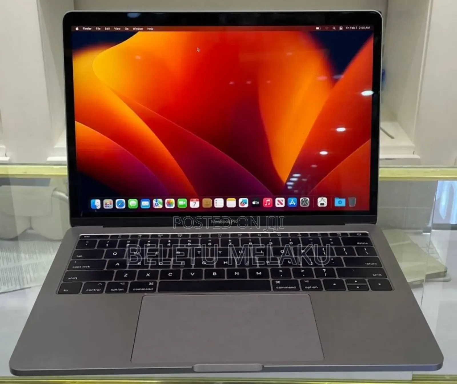 New Laptop Apple MacBook Pro 2017 16GB Intel Core I7 SSD 512GB