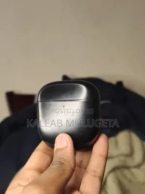 Photo - Bose Quiet Comfort 2