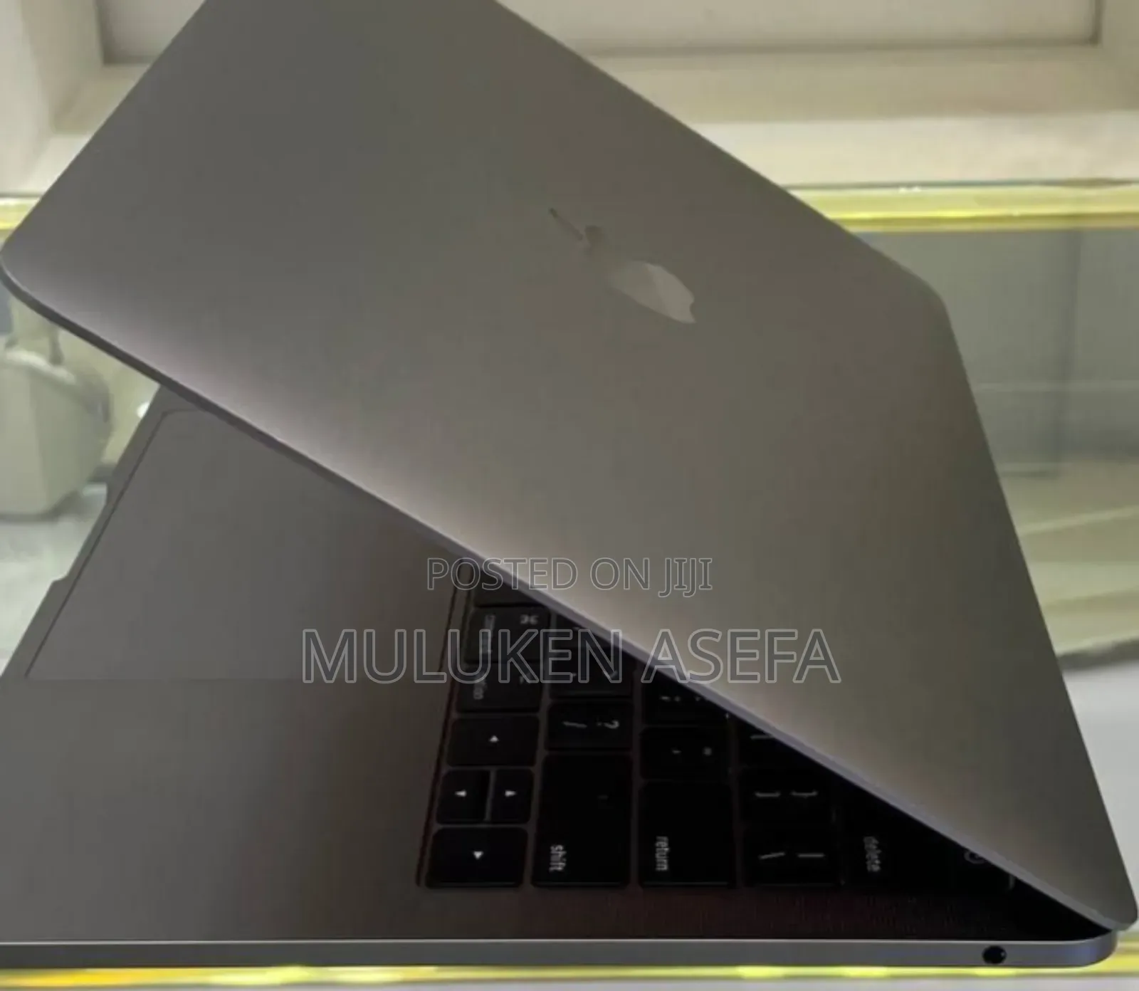 New Laptop Apple MacBook Pro 2017 16GB Intel Core I7 SSD 512GB