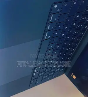 New Laptop Apple MacBook Air 2022 M2 8GB Intel Core M2 SSD 256GB