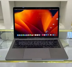 Photo - New Laptop Apple MacBook Pro 2017 16GB Intel Core I7 SSD 512GB