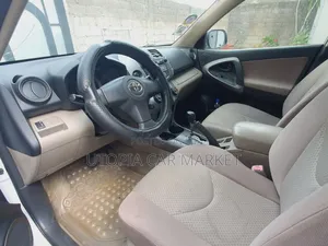 Toyota RAV4 2006 White