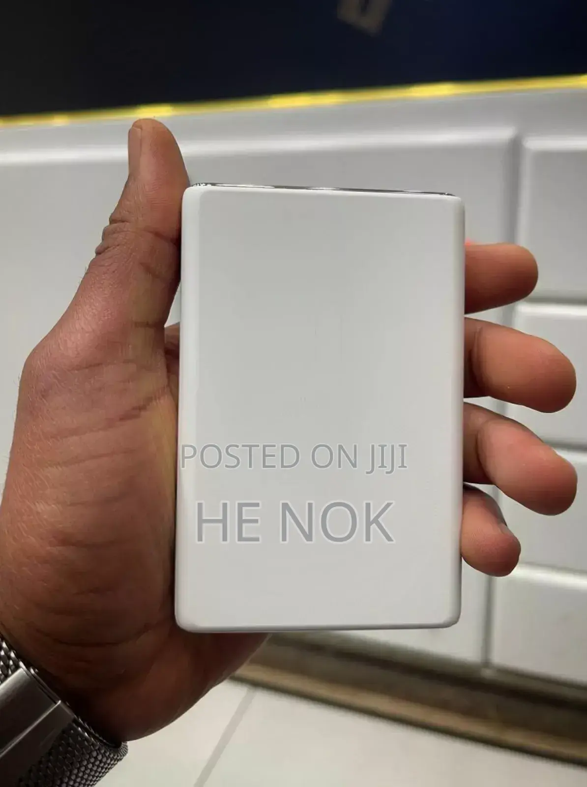 Joyroom Jr-Pbm01 20w Power Bank 10000mah With Built-in Cable Kickstand