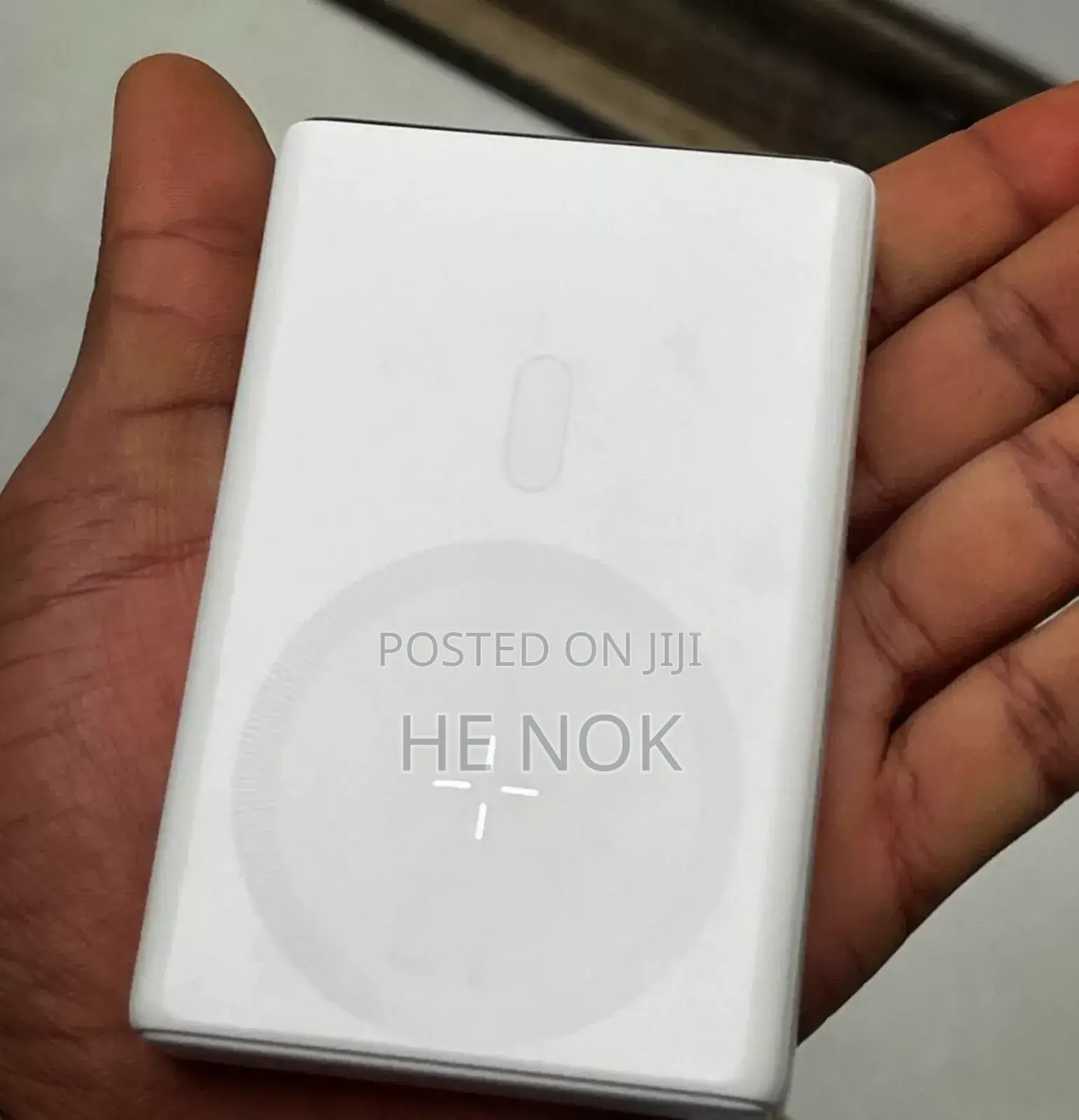 Joyroom Jr-Pbm01 20w Power Bank 10000mah With Built-in Cable Kickstand