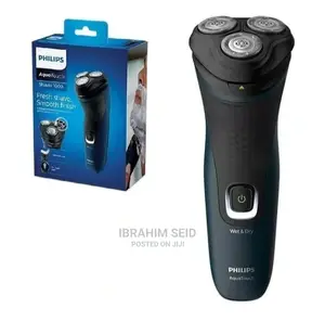 Photo - Fresh Shave, Smooth Finish Philips Aquatouch Shaver 1000