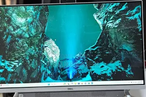 New Dell Inspiron 27 All-in-One 12GB Intel Core I7 SSD 512GB