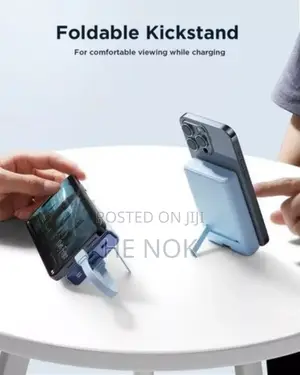 Joyroom Jr-Pbm01 20w Power Bank 10000mah With Built-in Cable Kickstand