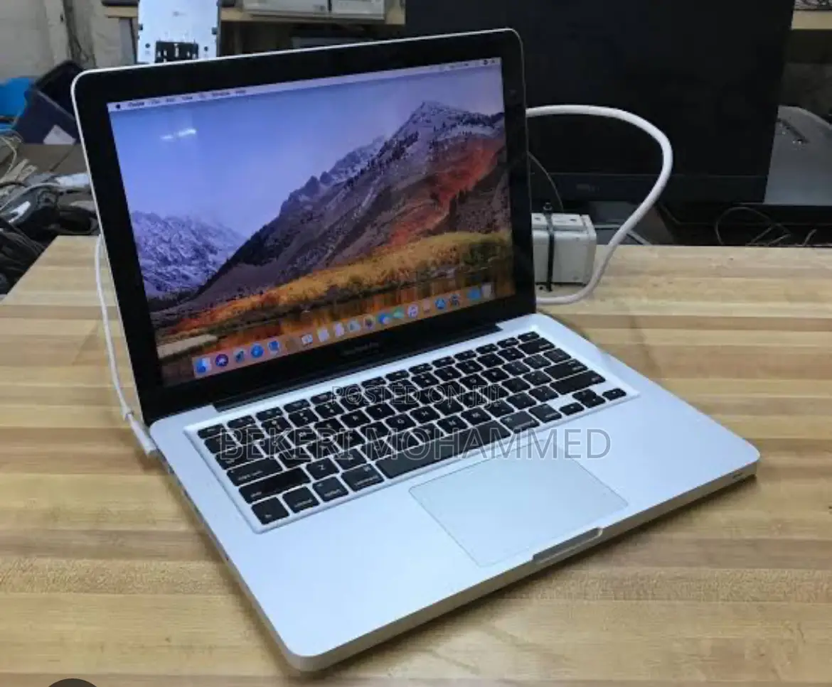 Laptop Apple MacBook 2012 8GB Intel Core I7 HDD 1T