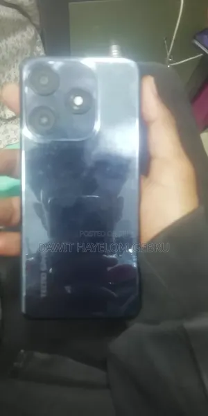 Photo - Tecno Spark 10C 128 GB Blue