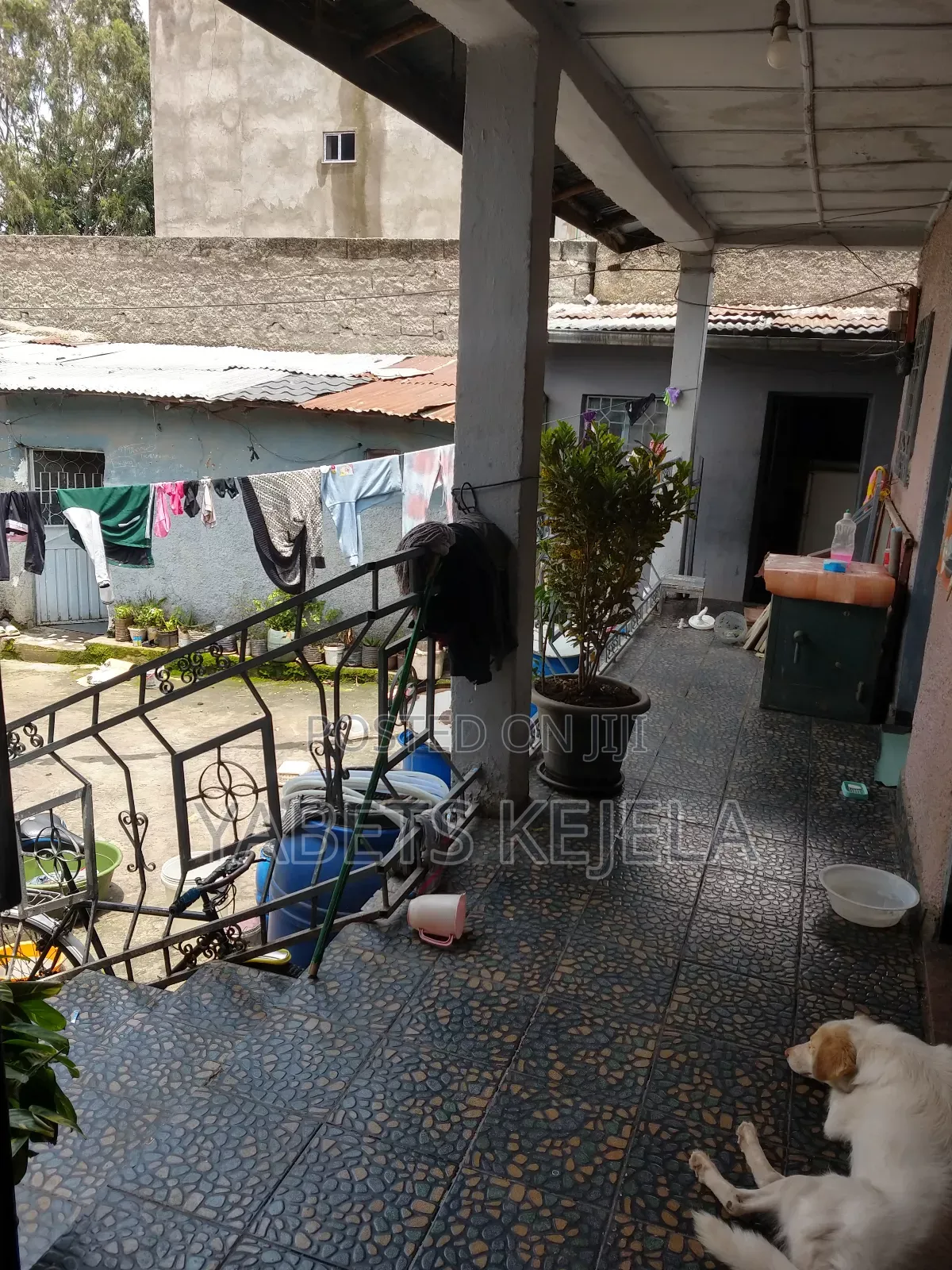 9bdrm House in Kirkos for sale