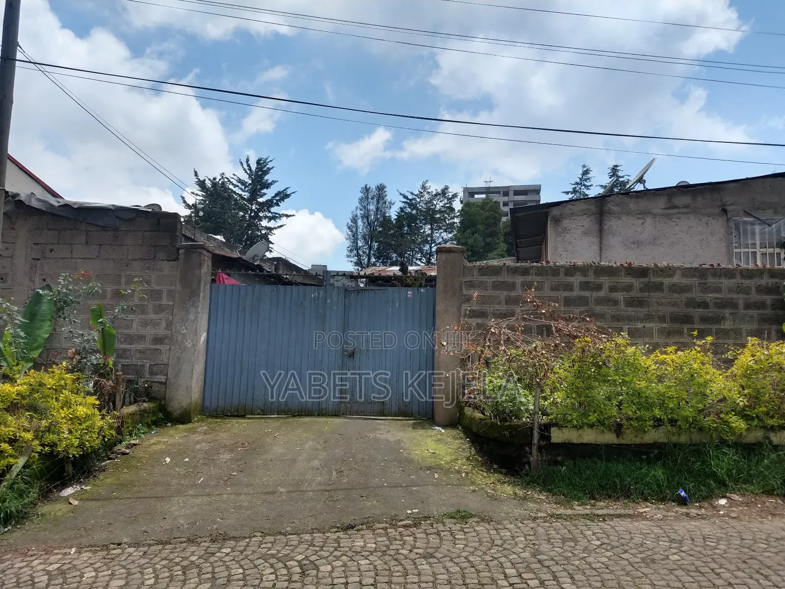 9bdrm House in Kirkos for sale