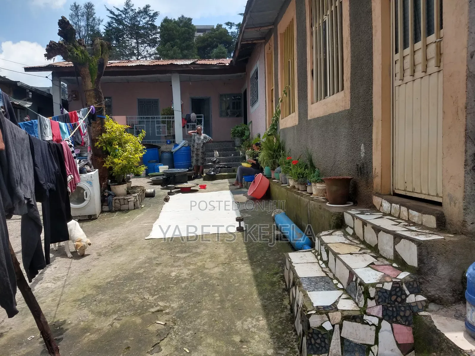 9bdrm House in Kirkos for sale