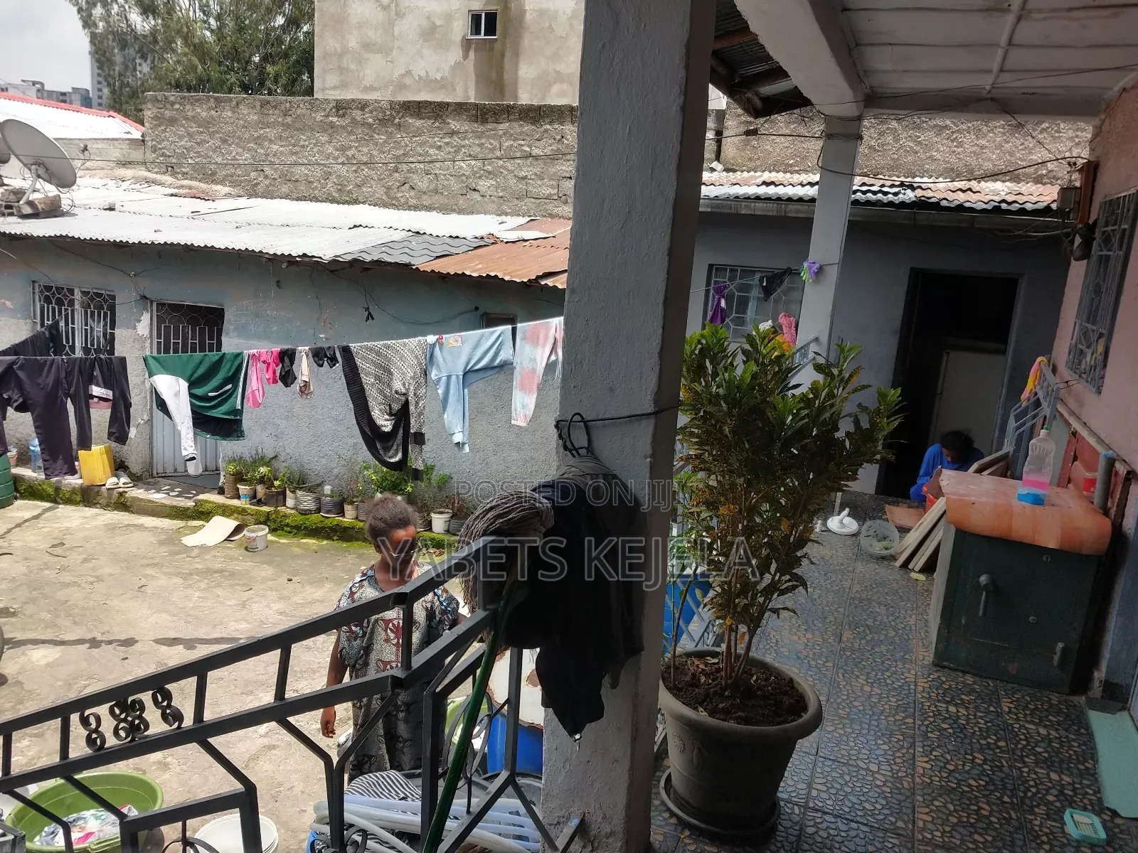 9bdrm House in Kirkos for sale