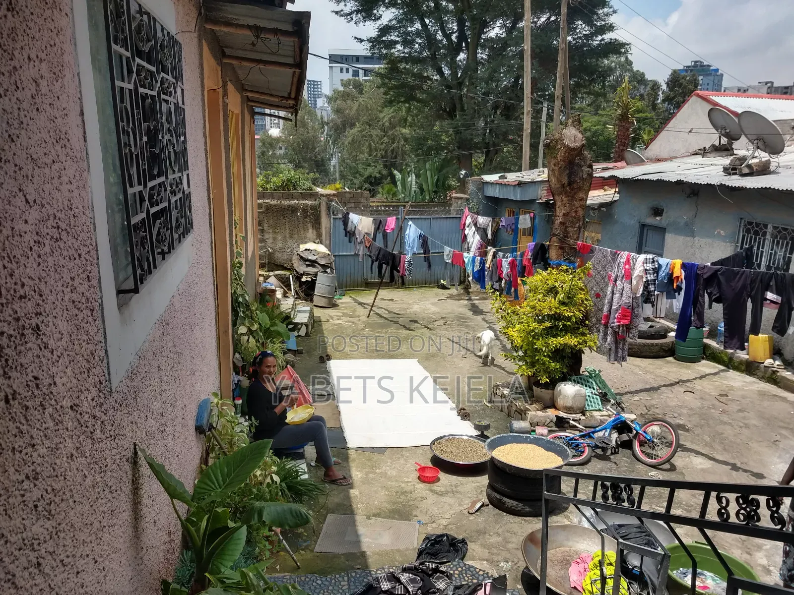 9bdrm House in Kirkos for sale