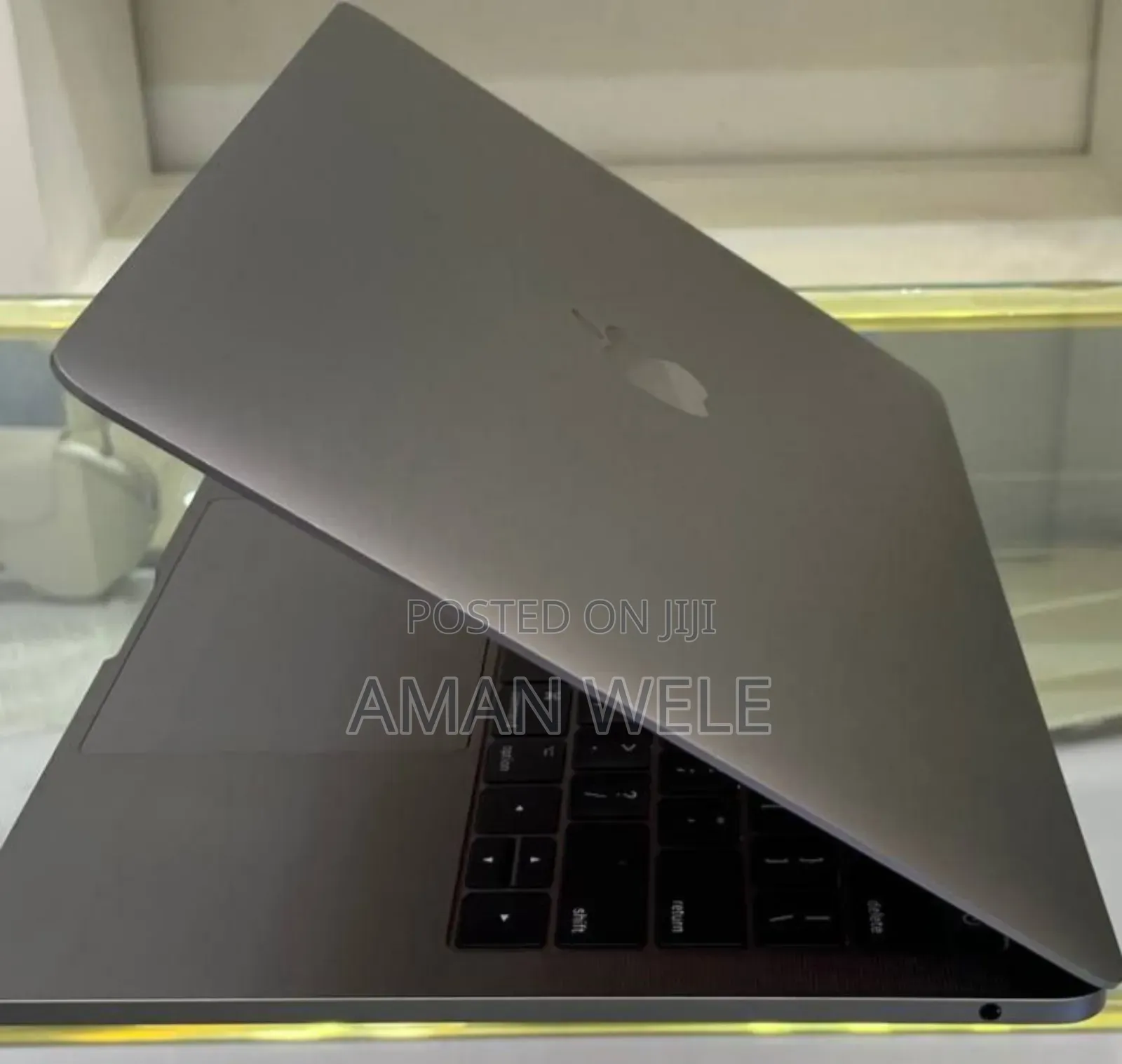 New Laptop Apple MacBook Pro 2017 16GB Intel Core I5 SSD 512GB