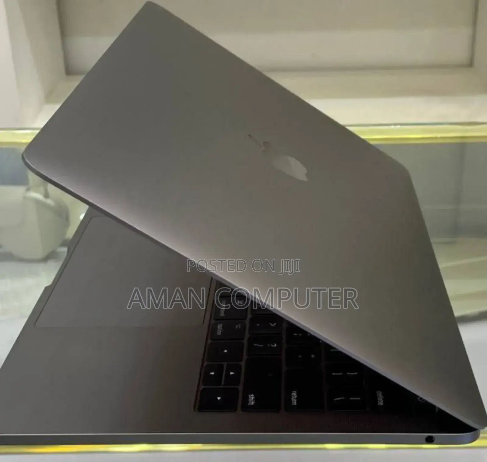New Laptop Apple MacBook Pro 2017 16GB Intel Core I5 SSD 512GB